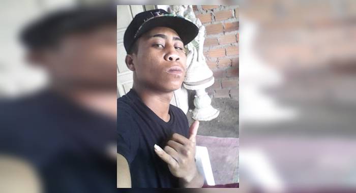 Feira T Barril Jovem Assassinado Dentro De Carro Filha De