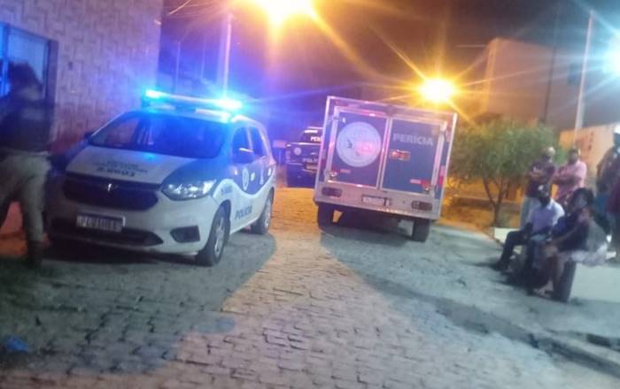 Adolescente é morto a tiros em Feira de Santana Fala Genefax