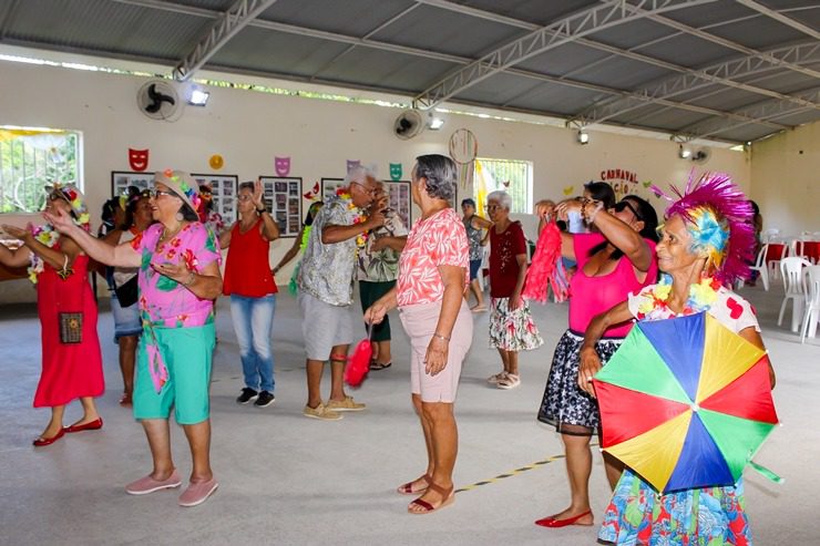 BERIMBAU Grupo da Terceira Idade Ação e Vida realiza baile de carnaval Fala Genefax