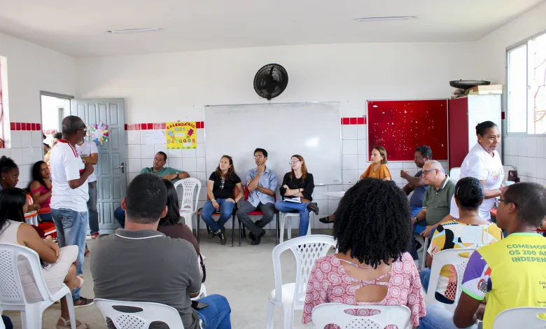 Comunidade teme desabamento de escola em Oliveira dos Campinhos; "vidas não tem preço"