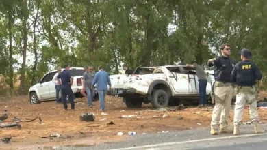 Batida entre carro e caminhonete deixa 3 pessoas mortas e 4 feridas em rodovia da Bahia. Foto: Reprodução/TV Oeste