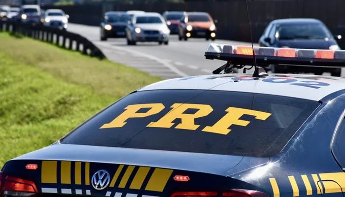 PRF encerra Operação Finados e flagra mais de 5 mil veículos acima da velocidade permitida. Foto: Reprodução| Ncom PRF