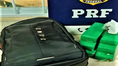 Droga estava em uma mochila de viagem - Foto: Divulgação/PRF