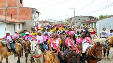 A cavalgada é organizada pelo grupo “Respeita as Vaqueiras” - Reprodução: Fala Genefax