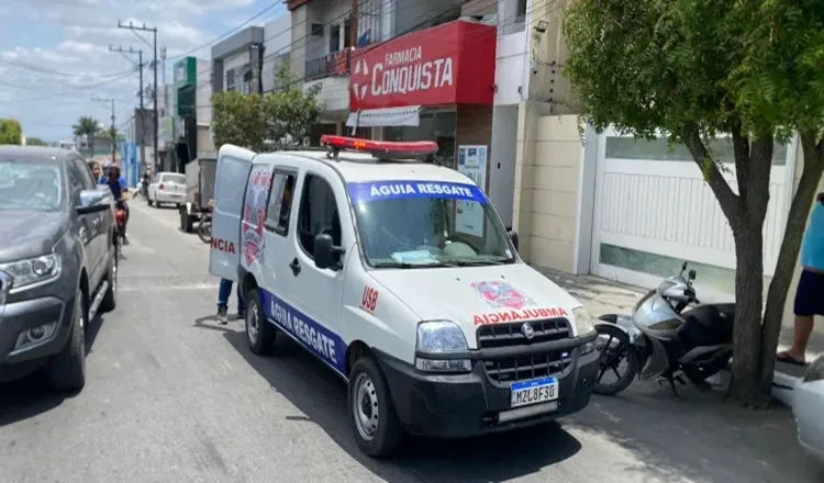 Pedreiro cai do primeiro andar após sofrer choque elétrico durante o trabalho