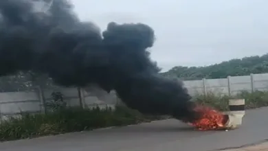 Familiares de presos protestam contra suspensão de visitas durante operação em presídio