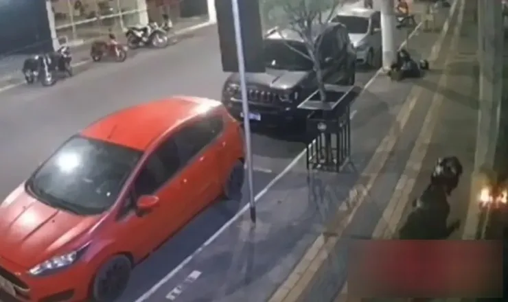 Homem explode barbearia no centro de Alagoinhas; veja vídeo