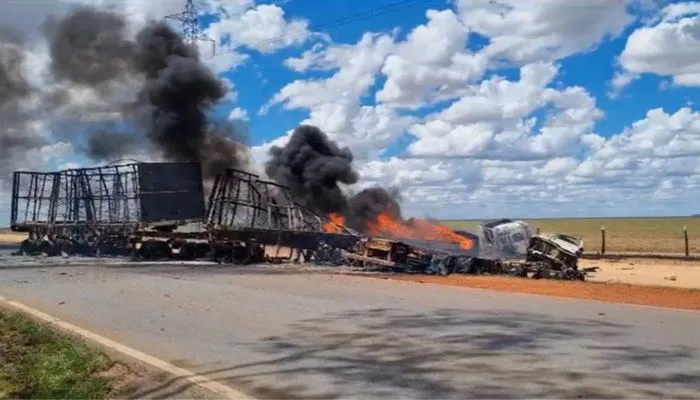 Colisão aconteceu em rodovia no oeste da Bahia — Foto: Reprodução/ Redes sociais