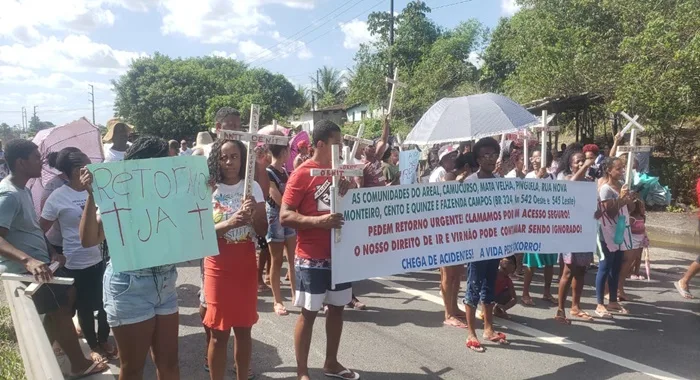 Moradores de Amélia Rodrigues reivindicam construção de retorno | Foto: Reprodução/Leitor Fala Genefax