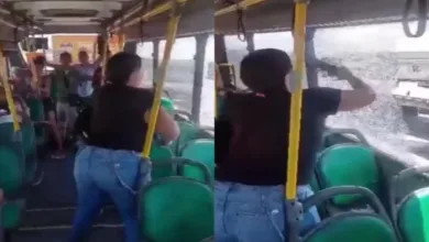 Mãe quebra janela de ônibus após filho passar mal com calor - Foto: Reprodução/TV Globo