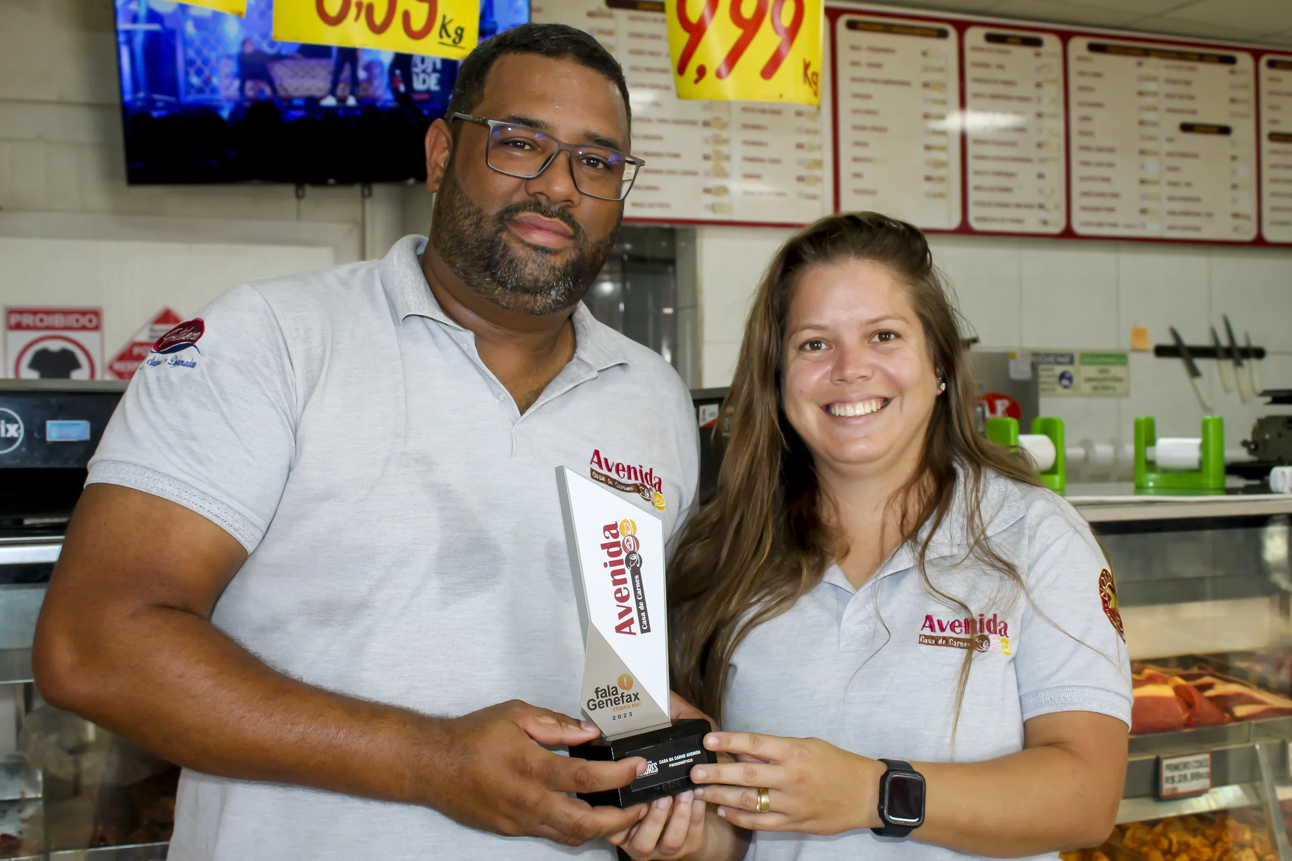 Referência no mercado, Casa de Carnes Avenida recebe troféu "Melhor dos Melhores 2023". Foto: Fala Genefax