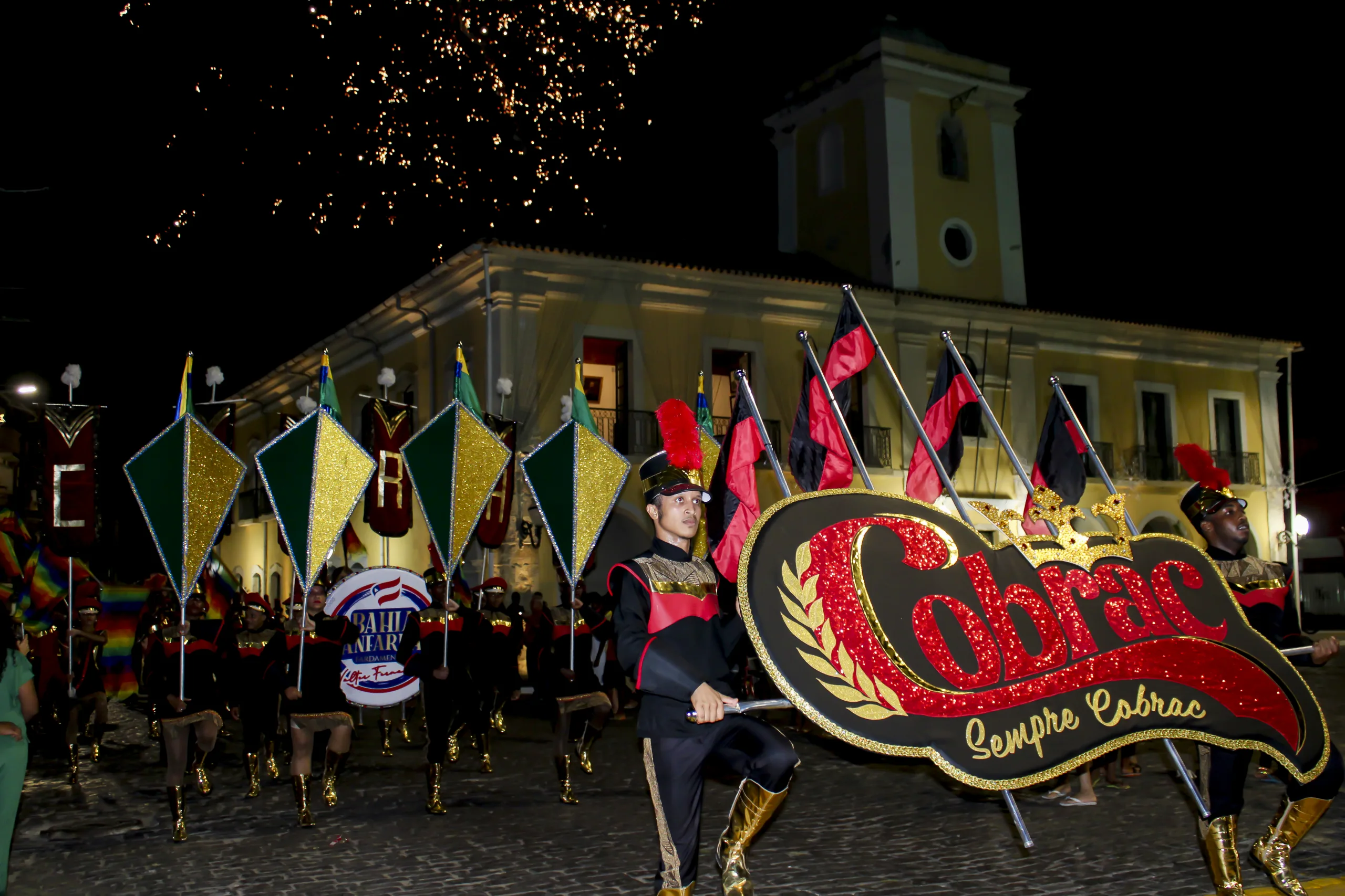 A noite de inauguração foi marcada por um desfile encantador - Foto: Fala Genefax