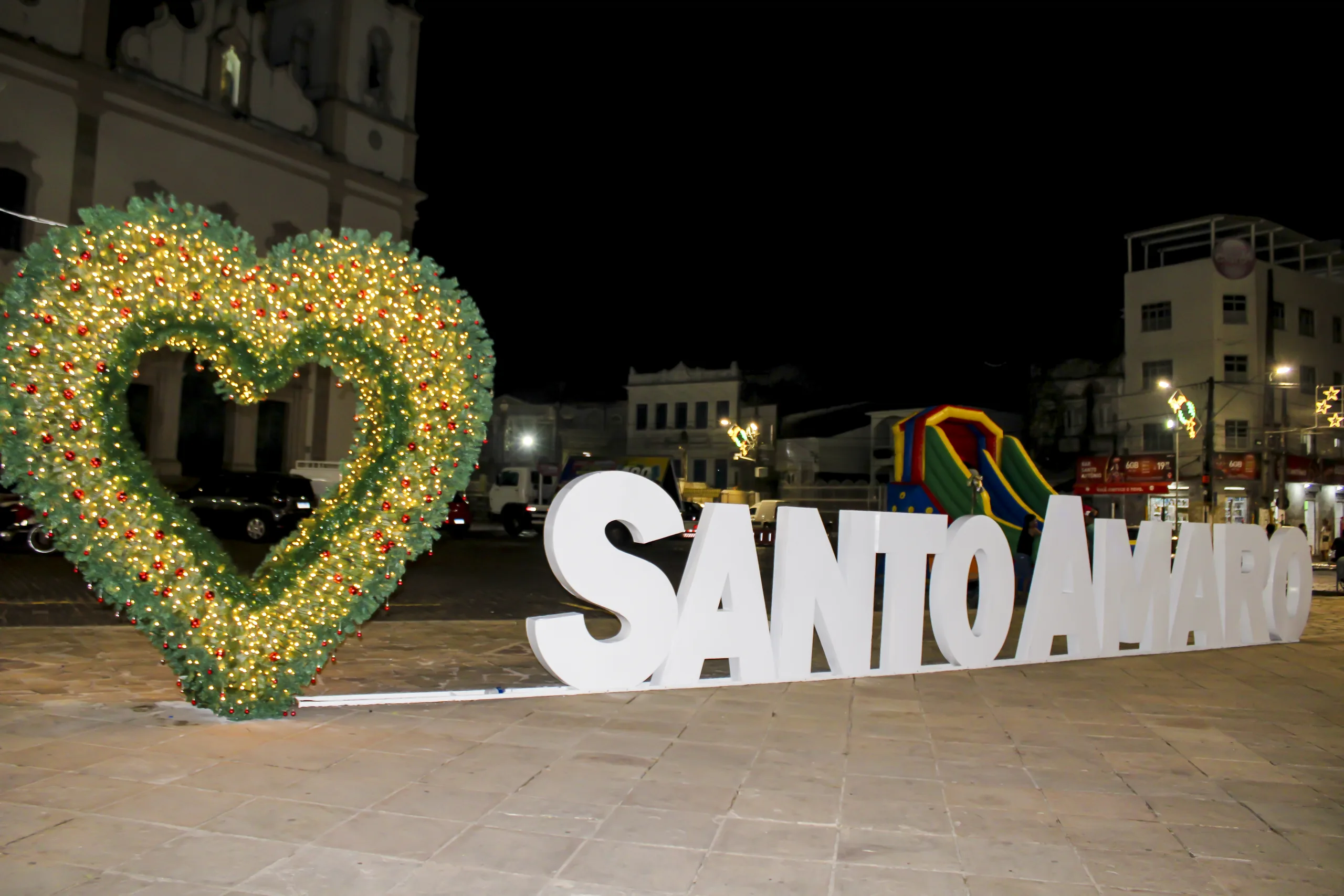 Prefeitura de Santo Amaro inaugura decoração do Natal Luz 2023 - Foto: Fala Genefax