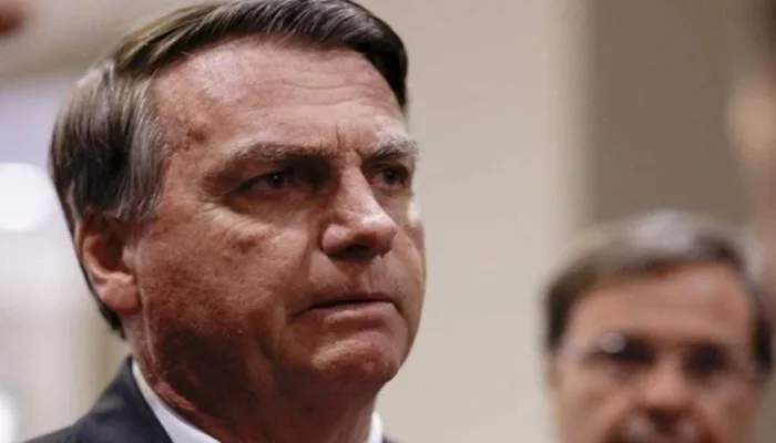 Investigação da CGU conclui que certificado de vacinação de Bolsonaro é falso - Foto: Reprodução/Getty Images via AFP