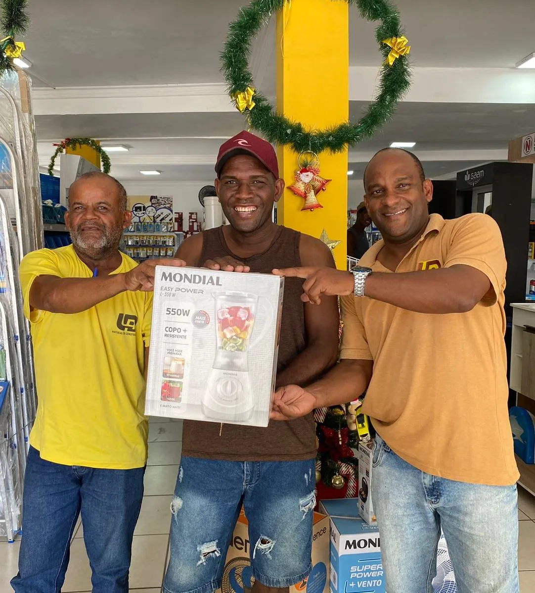 LA Madeireira realiza sorteio de aniversário. Foto: Divulgação