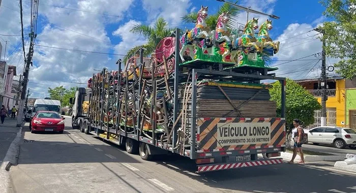 Montagem do parque para a Festa da Purificação. Foto: ASCOM Santo Amaro