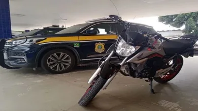 Moto furtada é encontrada em bagageiro de ônibus na BR-116. Foto: Divulgação