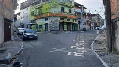 O corpo do homem, ao ser encontrado, estava com diversas marcas de tiros | -Foto: Ilustrativa/Reprodução/Google Street View