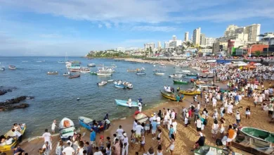 Baianos e turistas lotam o Rio Vermelho em homenagens a Iemanjá. Foto: Joilson César/ Ag. Picnews