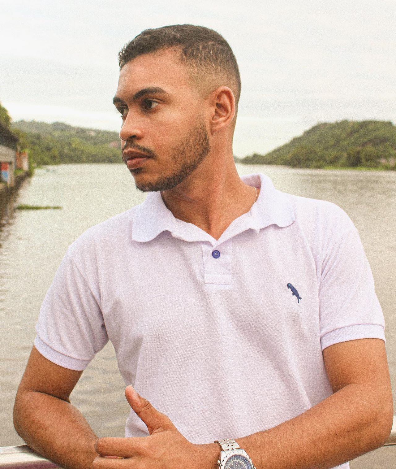 Eduardo Casaes, conjacuipense, estudante da UFRB, idealizador do curta-metragem, "As Vozes por Trás do Espetáculo".- Foto: Reprodução/ Arquivo Pessoal