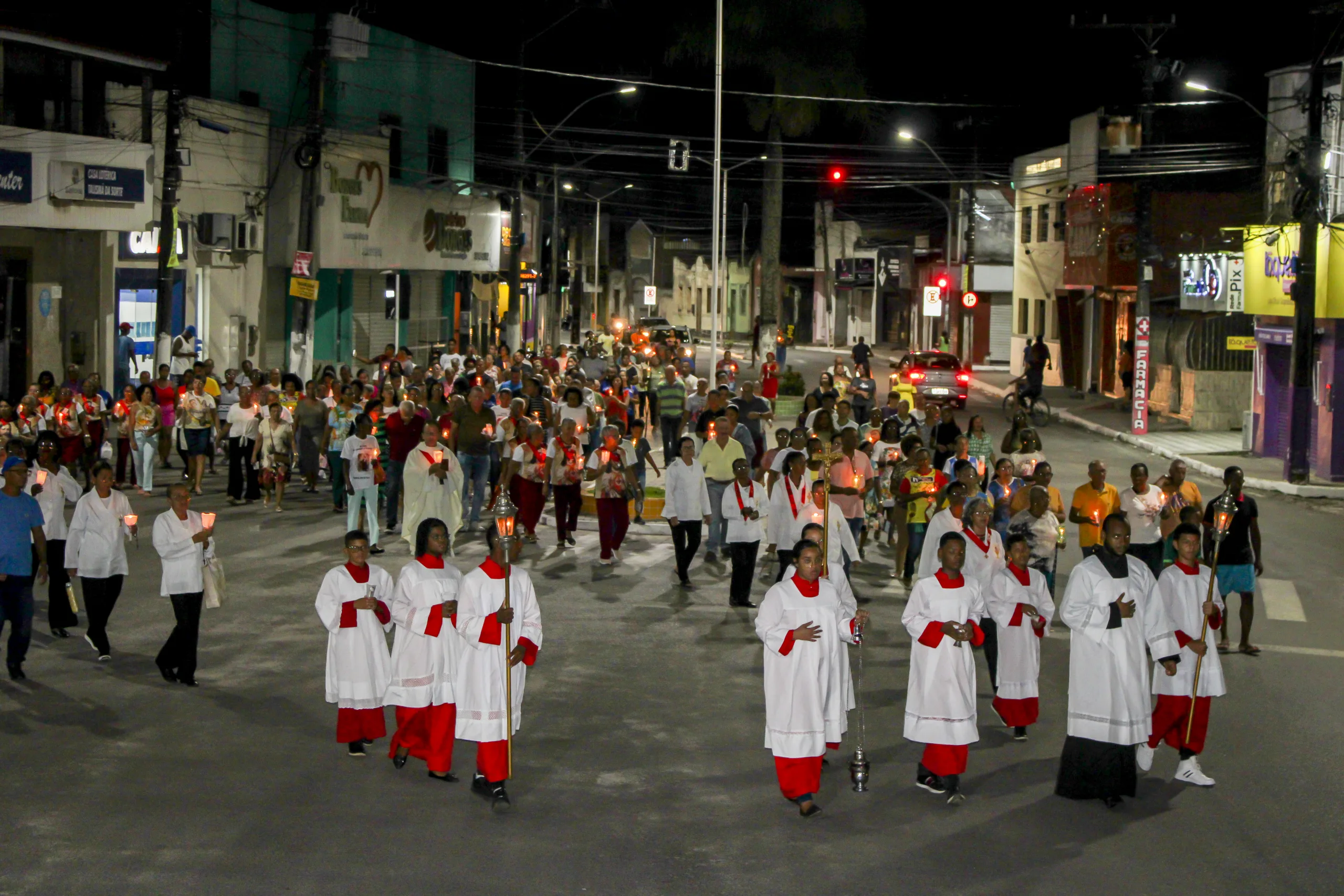 Benção da Luz e Procissão Luminosa marcaram a abertura do evento - Foto: Fala Genefax