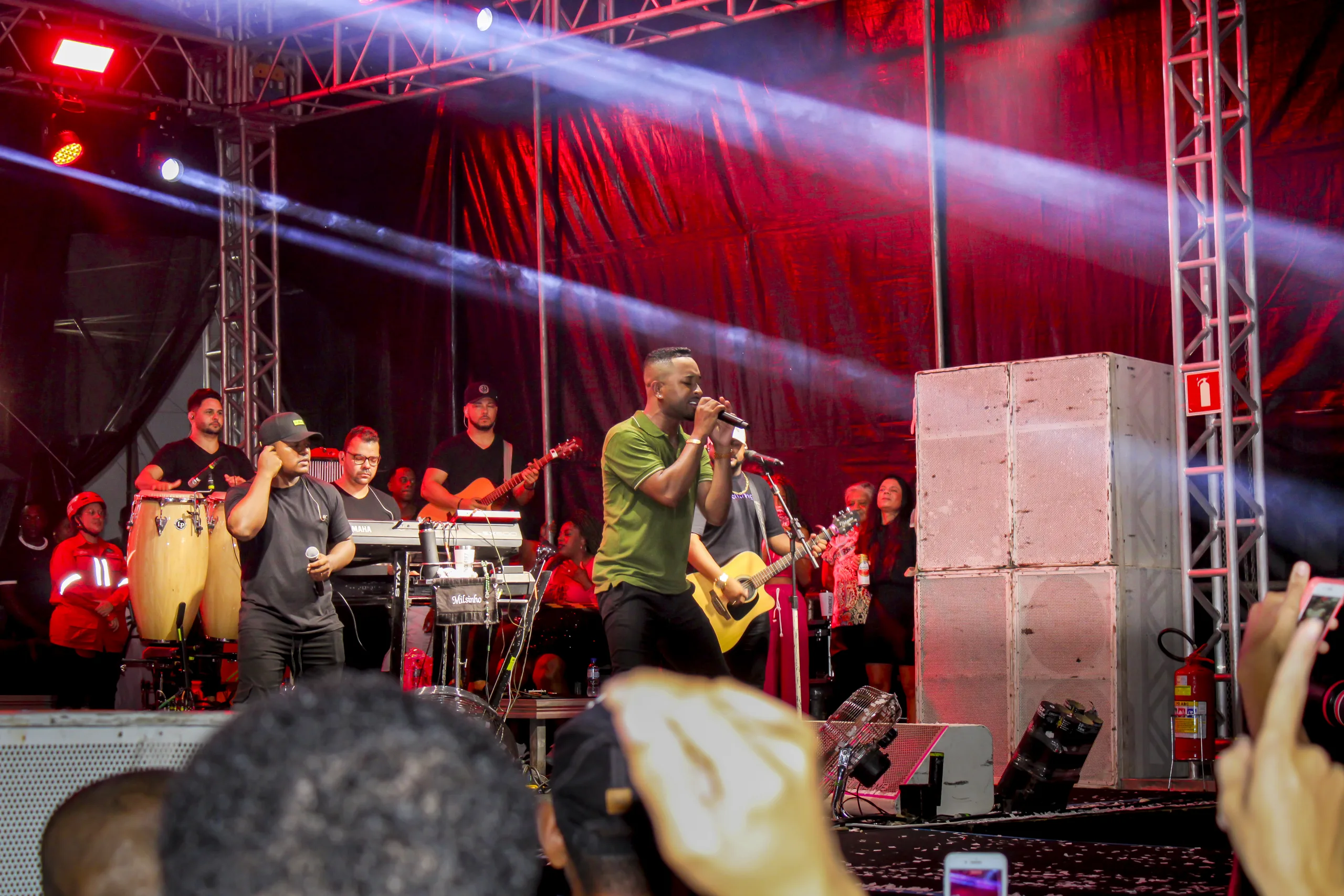 Show da banda Toque Dez foi um dos mais aguardados da noite - Foto: Fala Genefax