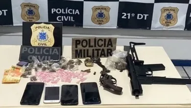 Material apreendido pela polícia com os suspeitos — Foto: Divulgação