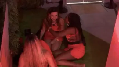 Cantora não segurou a emoção durante conversa com aliados em festa do 'BBB 24'. Foto: Globo