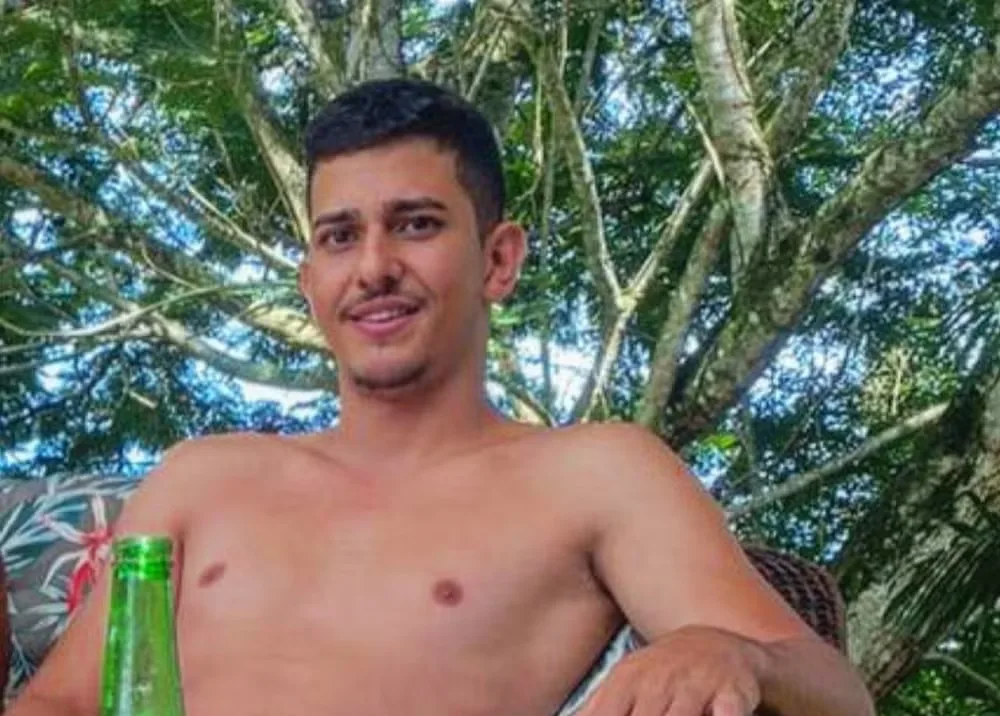 Roberto Carlos de Jesus Silva, de 23 anos, é motorista por aplicativo — Foto: Reprodução/Arquivo pessoal