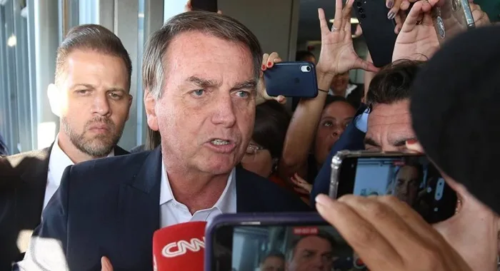 Falsificação em cartão de Bolsonaro pode ter relação com tentativa de golpe, aponta PF- Foto: Reprodução/ Lula Marques/ Agência Brasil