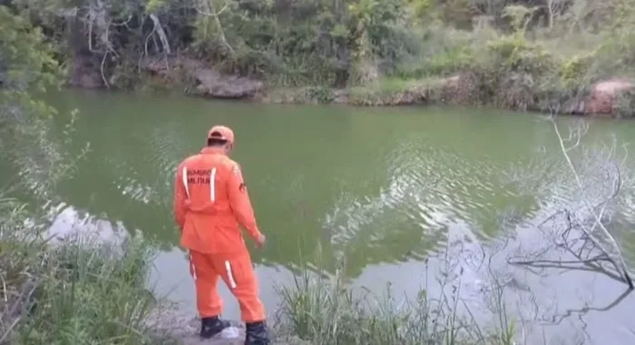 Criança de sete anos morreu afogada em uma lagoa, no município de Eunápolis, no extremo sul da Bahia — Foto: Reprodução/ CBM-BA