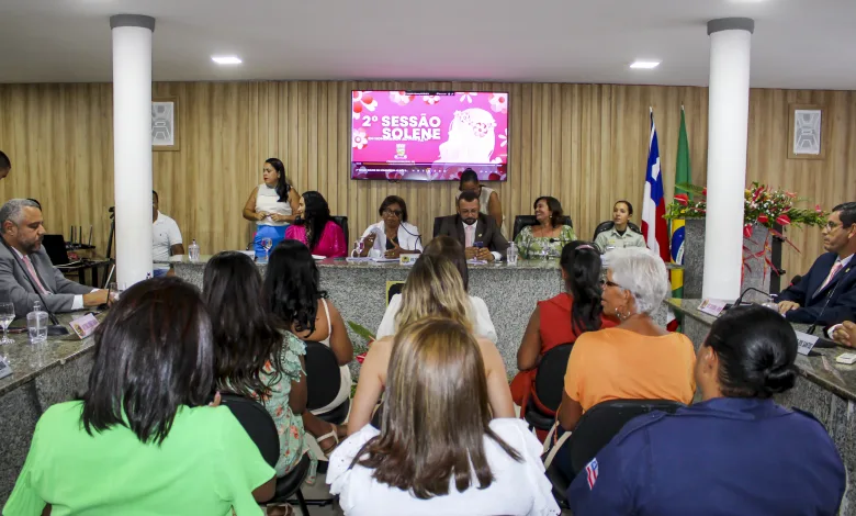 Sessão Solene realizada pela Câmara de Amélia Rodrigues em homenagem às mulheres - Foto: Fala Genefax