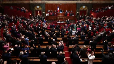 Assembleia Nacional e Senado, em sessão conjunta, aprovaram a mudança por ampla margem: 780 a 72 - Foto: Emmanuel Dunand | AFP