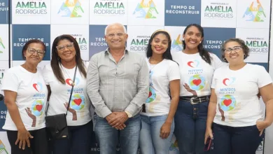 Prefeito João Bahia recebe integrantes do Projeto "Movidos por Amor"- Foto: Reprodução/ Ascom Prefeitura de Amélia Rodrigues