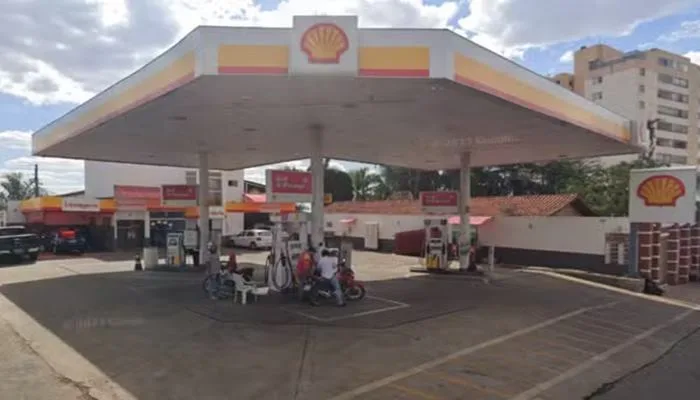 Posto de combustível em que a mulher trabalhava — Foto: Reprodução / Google