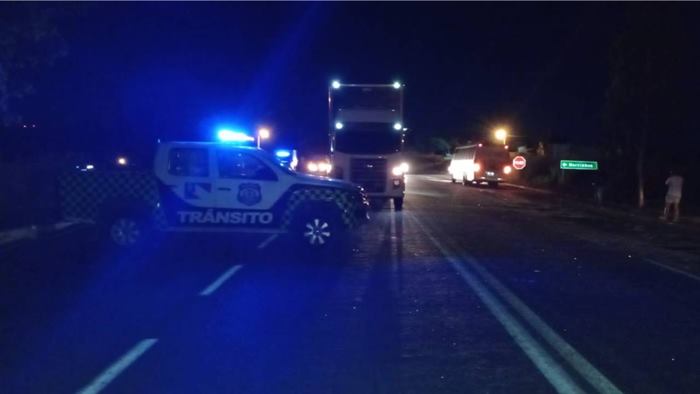 Mãe e filha morreram atropeladas por caminhão ao desembarcarem de ônibus - Foto: SMTran