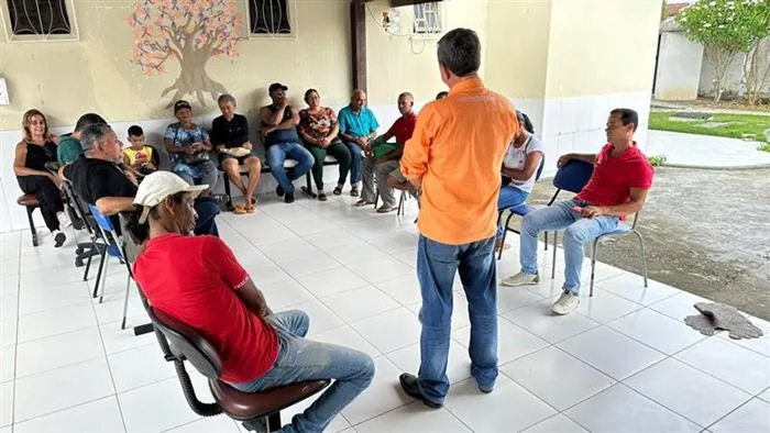BERIMBAU: Prefeitura, através da Secretaria de Agricultura, realiza entrega dos kits produtivos de avicultura - Foto: Reprodução/DECOM