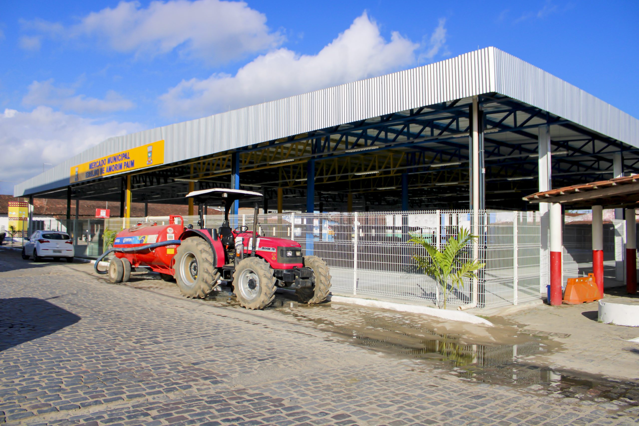 O Mercado Municipal passou por obras de requalificação - Foto: Fala Genefax