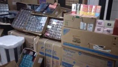 Homem é preso com carga roubada no momento em que tentava vender uma televisão- Foto: Divulgação/Ascom PC