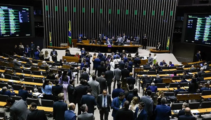 Congresso derruba vetos de Lula e volta a proibir 'saidinha' de presos, inclusive para visitar a família - Foto: Jefferson Rudy/Agência Senado