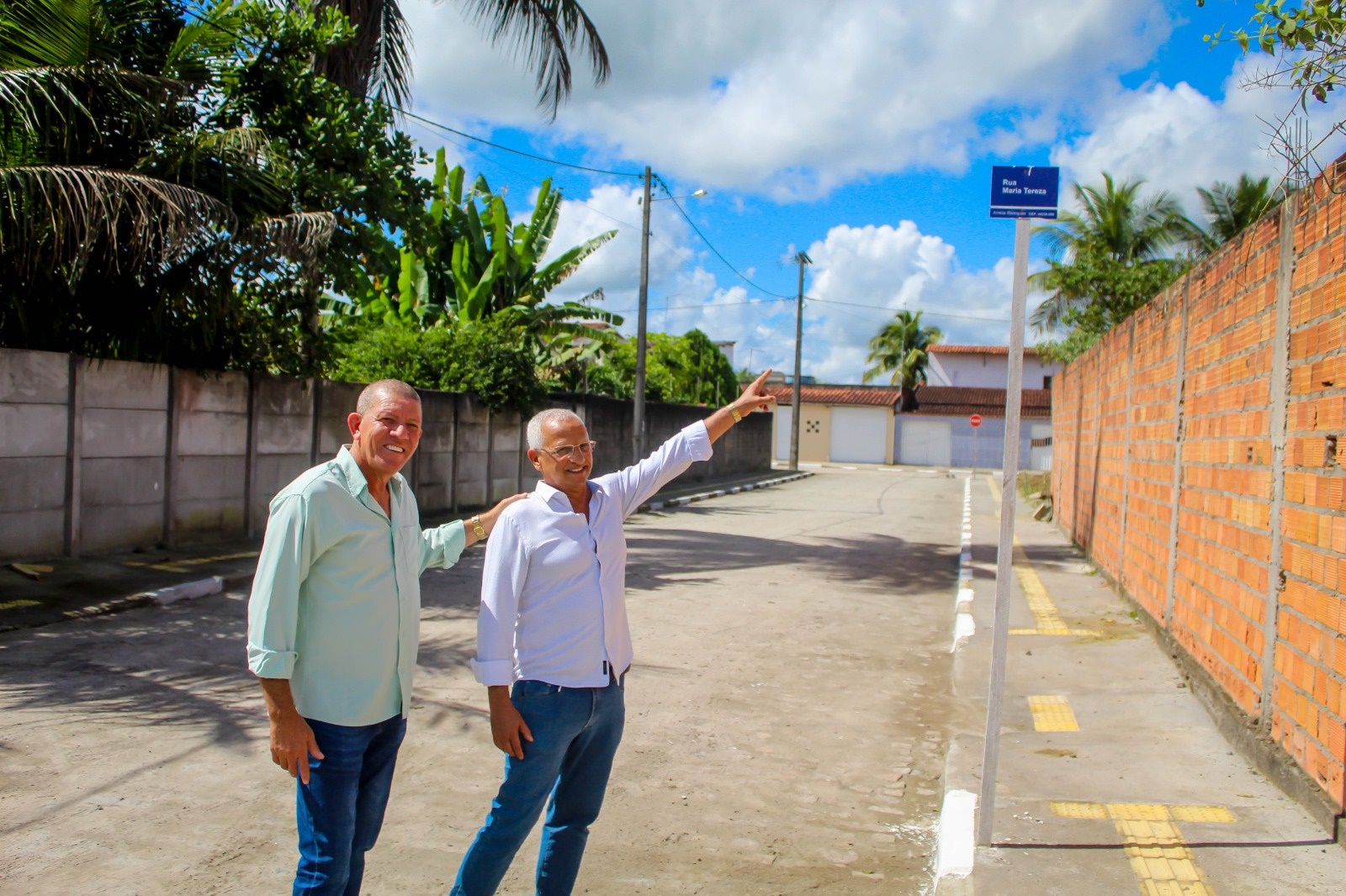 Prefeito João Bahia ao lado do vice-prefeito Geo Galego (PSB) - Foto: Fala Genefax