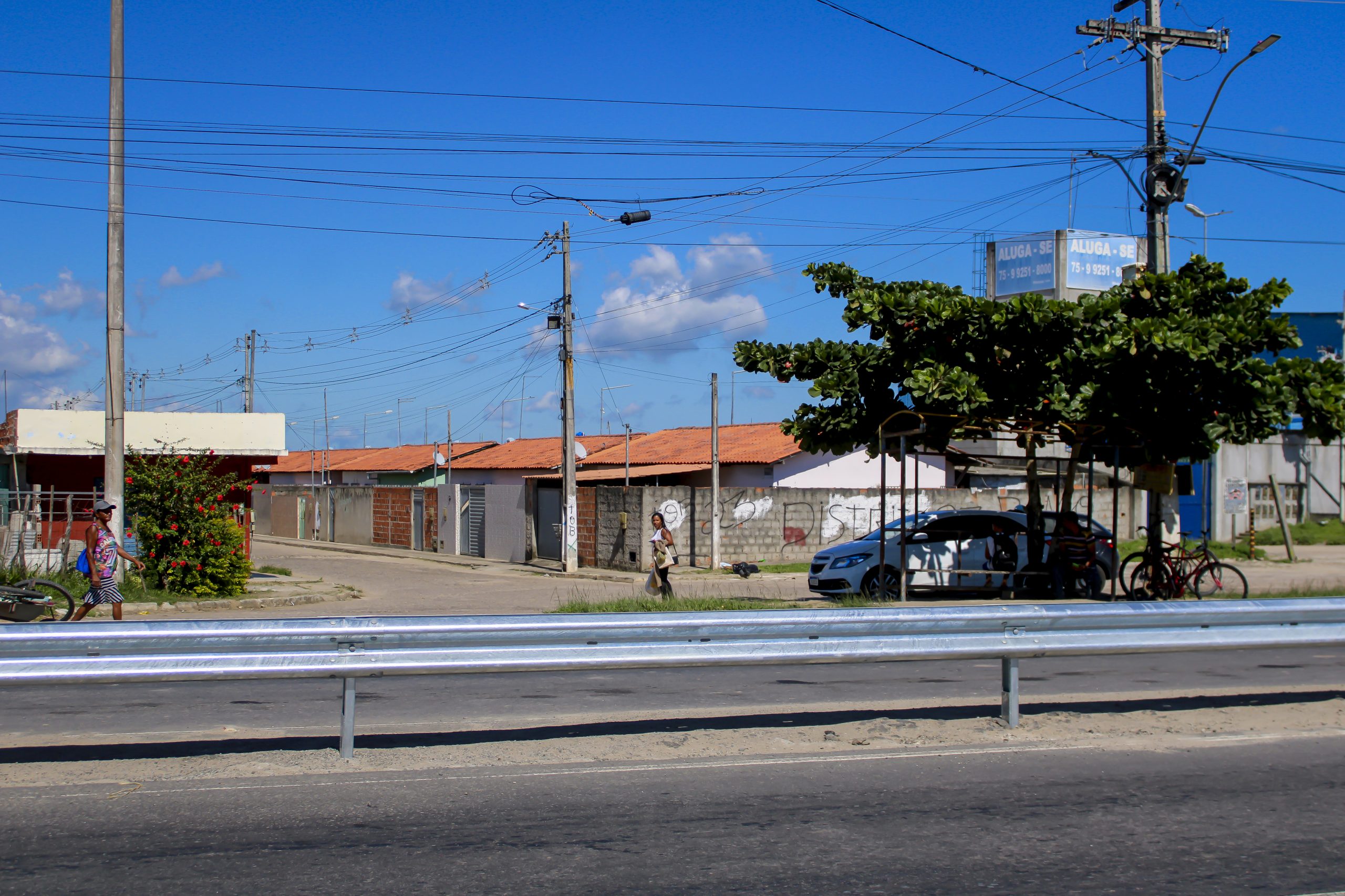 Segundo moradores, os guardrails prejudicam a acessibilidade - Foto: Fala Genefax