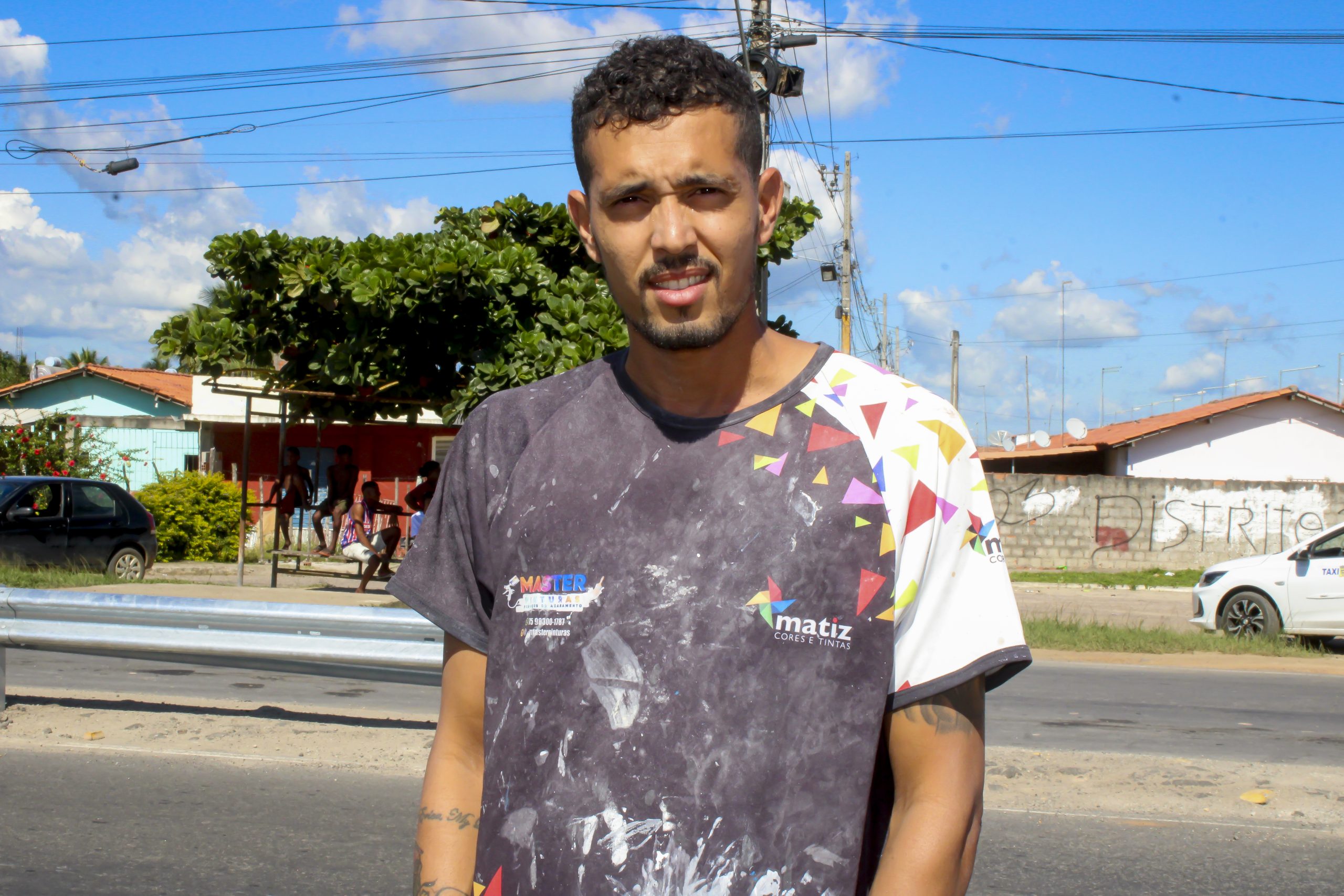 O pintor Luciano Franciole, que também reside no local, falou sobre a importância de pensar nos moradores - Foto: Fala Genefax