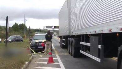 Acidente aconteceu nesta sexta-feira (31), na BR-116, no trecho da cidade de Vitória da Conquista. — Foto: Reprodução/TV Sudoeste