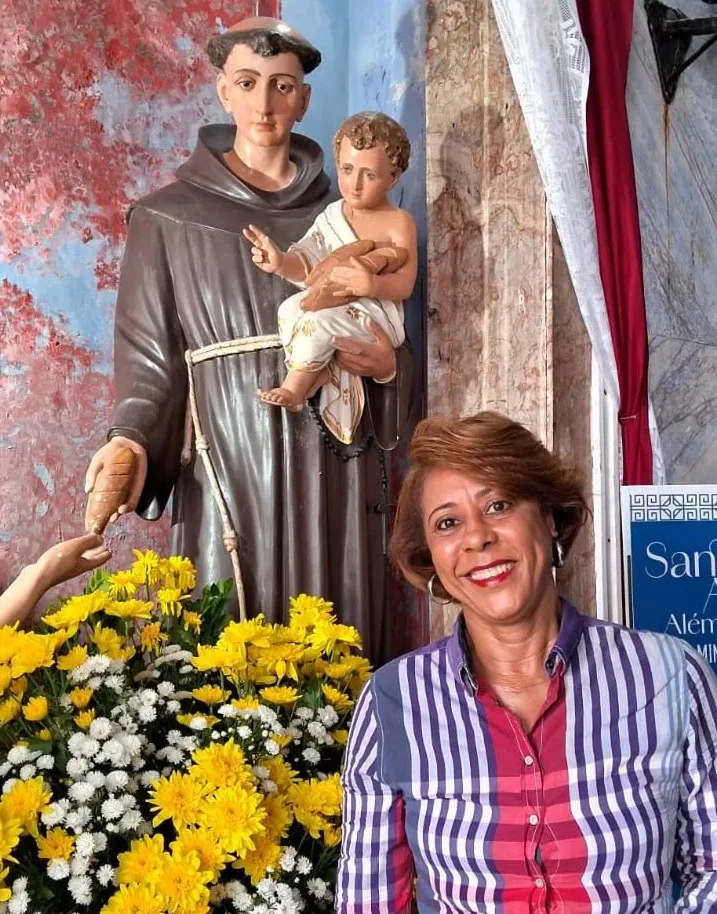 "Ana da Gambiarra" viralizou ao pedir um "dengo" para o santo - Foto: Arquivo pessoal