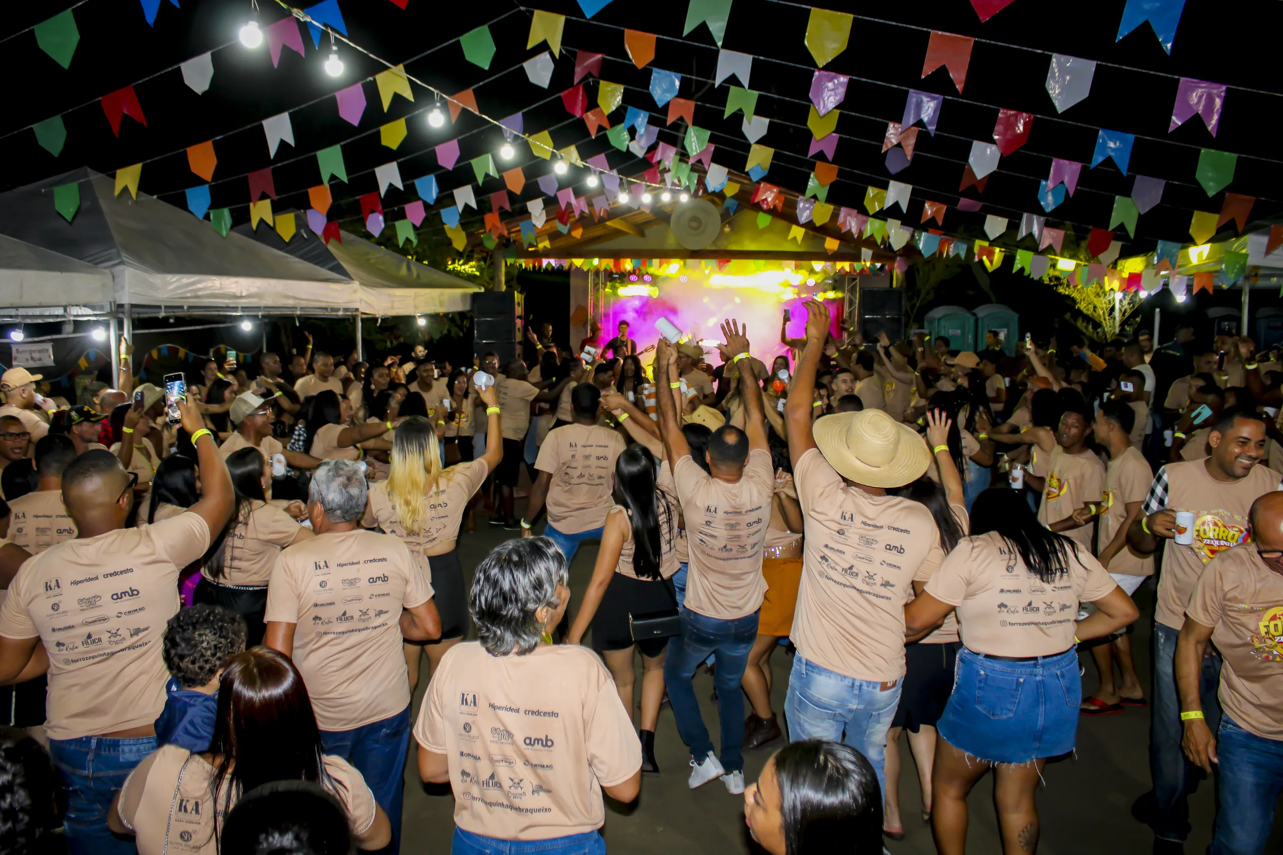 5ª edição do Forró Zequinha Quebra Queixo leva grande público para o Tanque Senza e celebra tradição familiar - Foto: Fala Genefax