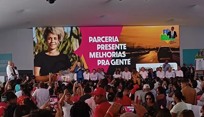 Presidente Lula durante evento em Feira de Santana — Foto: Kris de Lima, TV Subaé