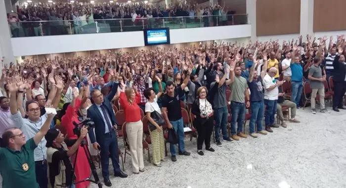 Em Assembleia, Polícias Civil e Técnica aprovam suspensão imediata das operações policiais na Bahia - Foto: Reprodução/Sindpoc