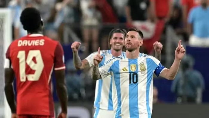 Messi comemora gol da Argentina contra o Canadá, pela Copa América - Foto: Juan Mabromata/AFP