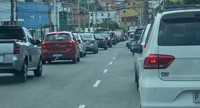 Veículos com placas de finais 3 e 4 devem quitar o IPVA até o final de agosto- Foto: Reprodução/ Ramon Lisbôa/TV Aratu